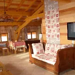 木屋 Alpine Near Cafes *