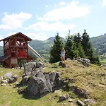 Alpine Chalet Near Cafes Chalet