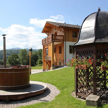 Chalet Alpine Near Cafes *