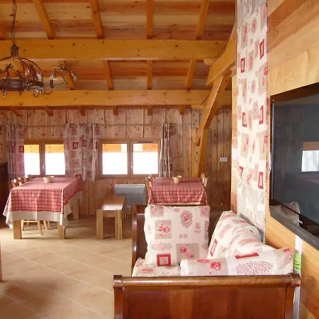 Chalet Alpine Near Cafes Le Ménil