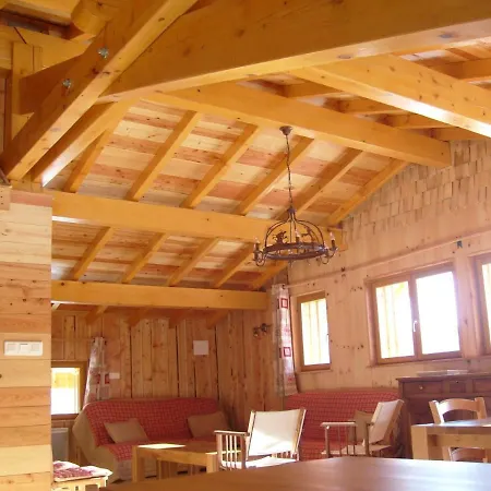 Chalet With Skiing And Horse Riding Nearby * Le Menil