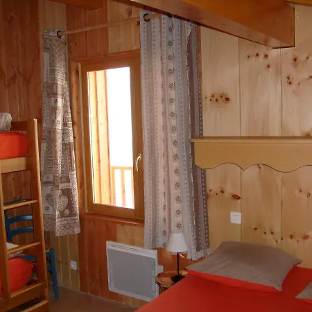 Chalet Chalet With Skiing And Horse Riding Nearby Le Menil