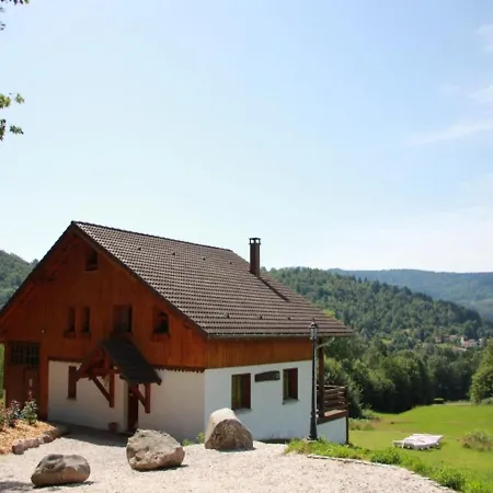 Chalet With Skiing And Horse Riding Nearby * Le Menil