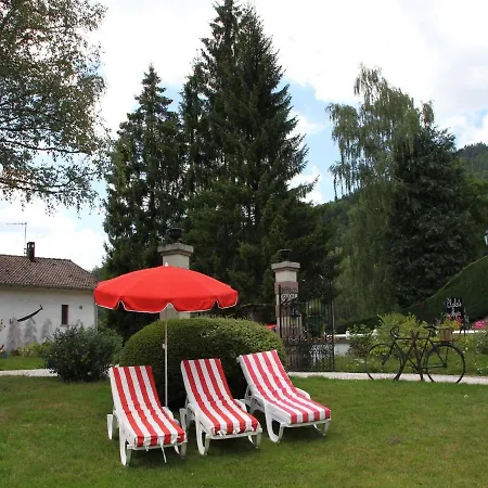 Chalet With Skiing And Horse Riding Nearby *