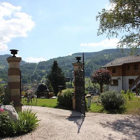 Chalet Alpine Near Cafes *