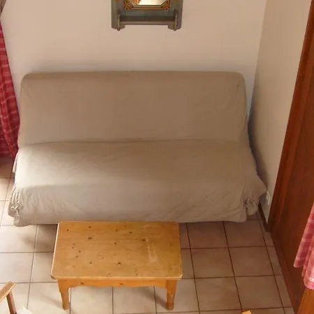 Chalet With Skiing And Horse Riding Nearby