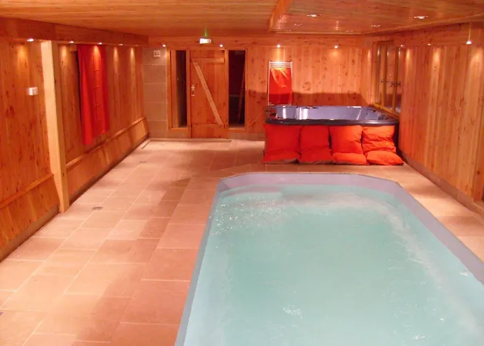 Alpine Near Cafes Le Ménil