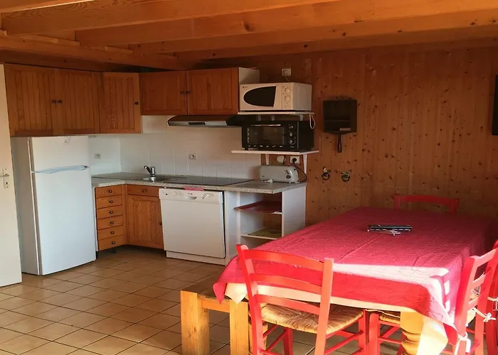 Alpine Near Cafes Le Ménil